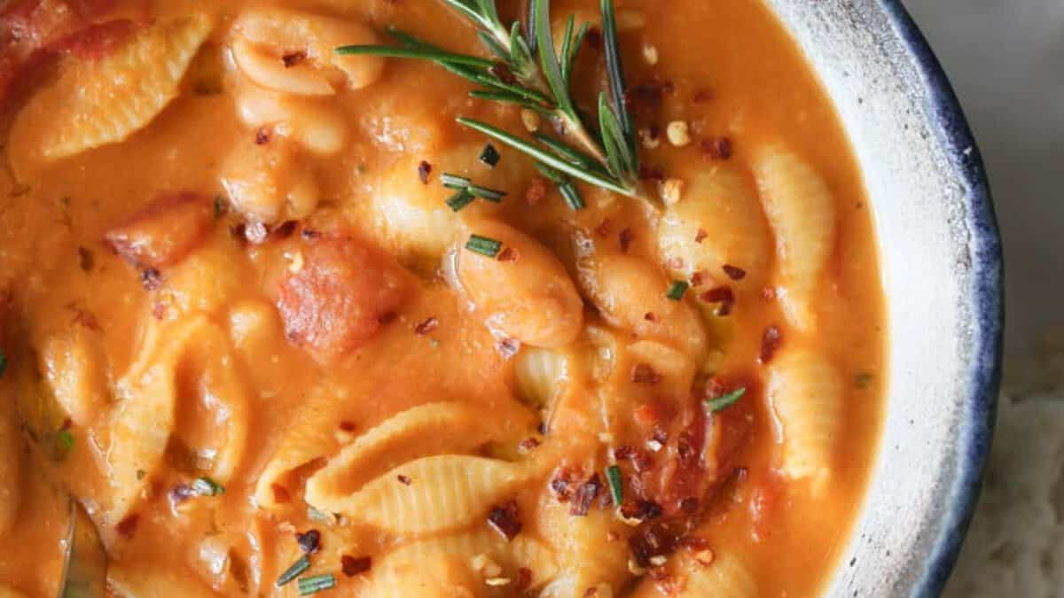 Soupe de pâtes végétarienne.