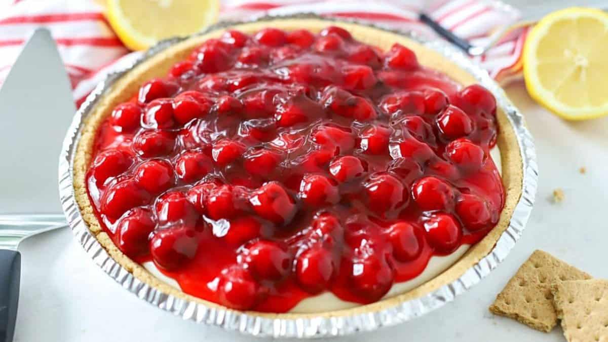 Tarte au fromage à la cerise sans cuisson.